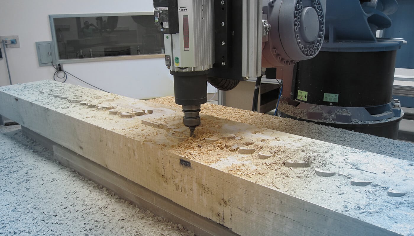 Ein Gelenkarmroboter revolutioniert die Holzbearbeitung